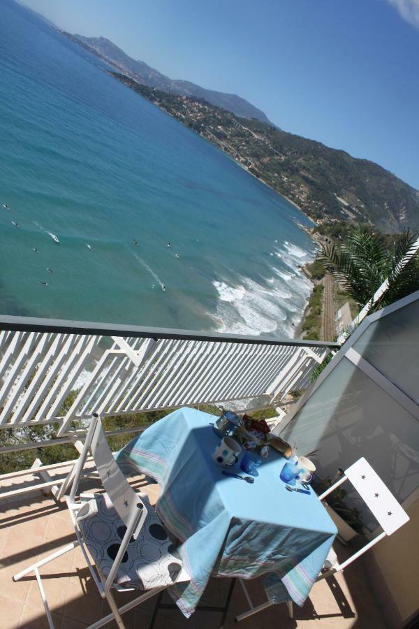 Casa Calandre Mare Lägenhet Ventimiglia Exteriör bild