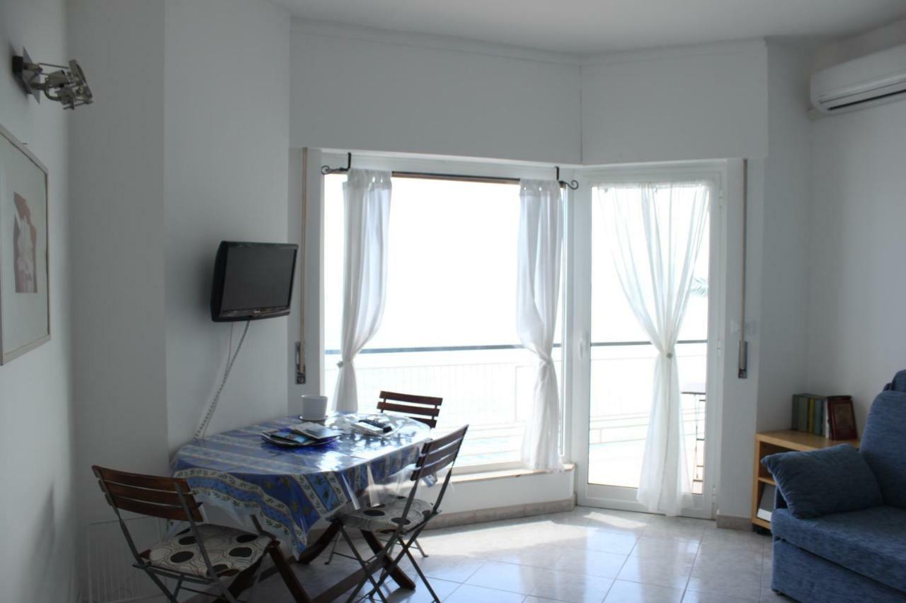 Casa Calandre Mare Lägenhet Ventimiglia Exteriör bild